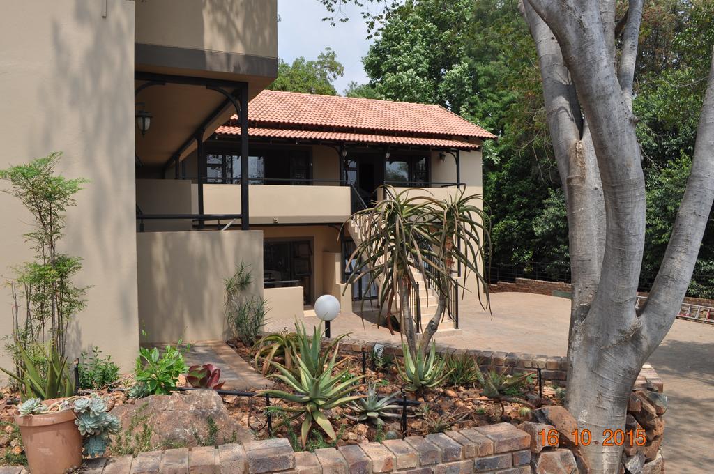 Serenight Guesthouse Pretoria-Noord Exterior foto